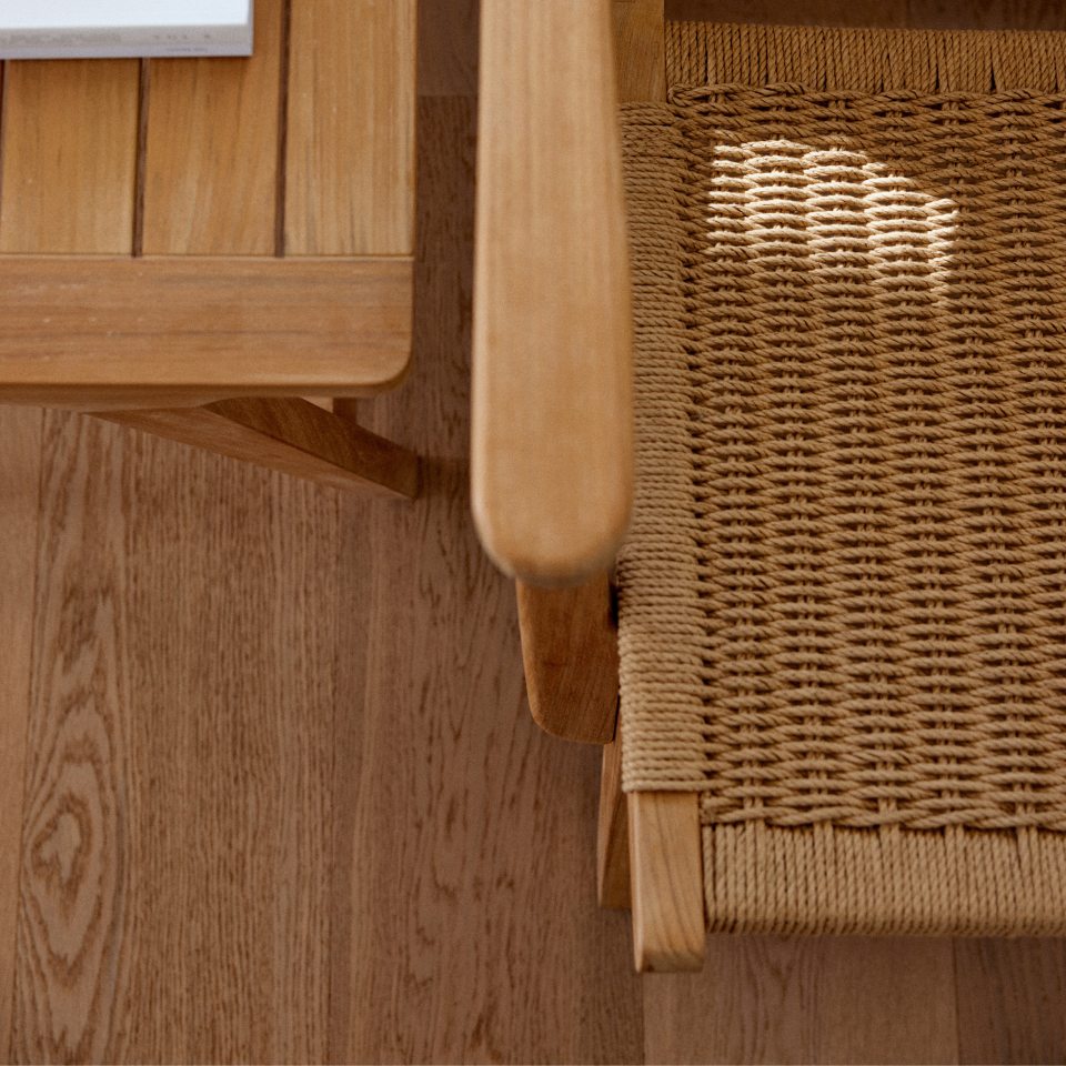 Rosso armchair in teak