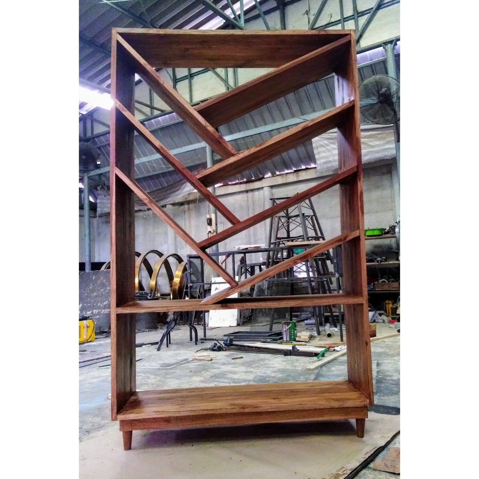 Bonn Minimalist Bookshelf