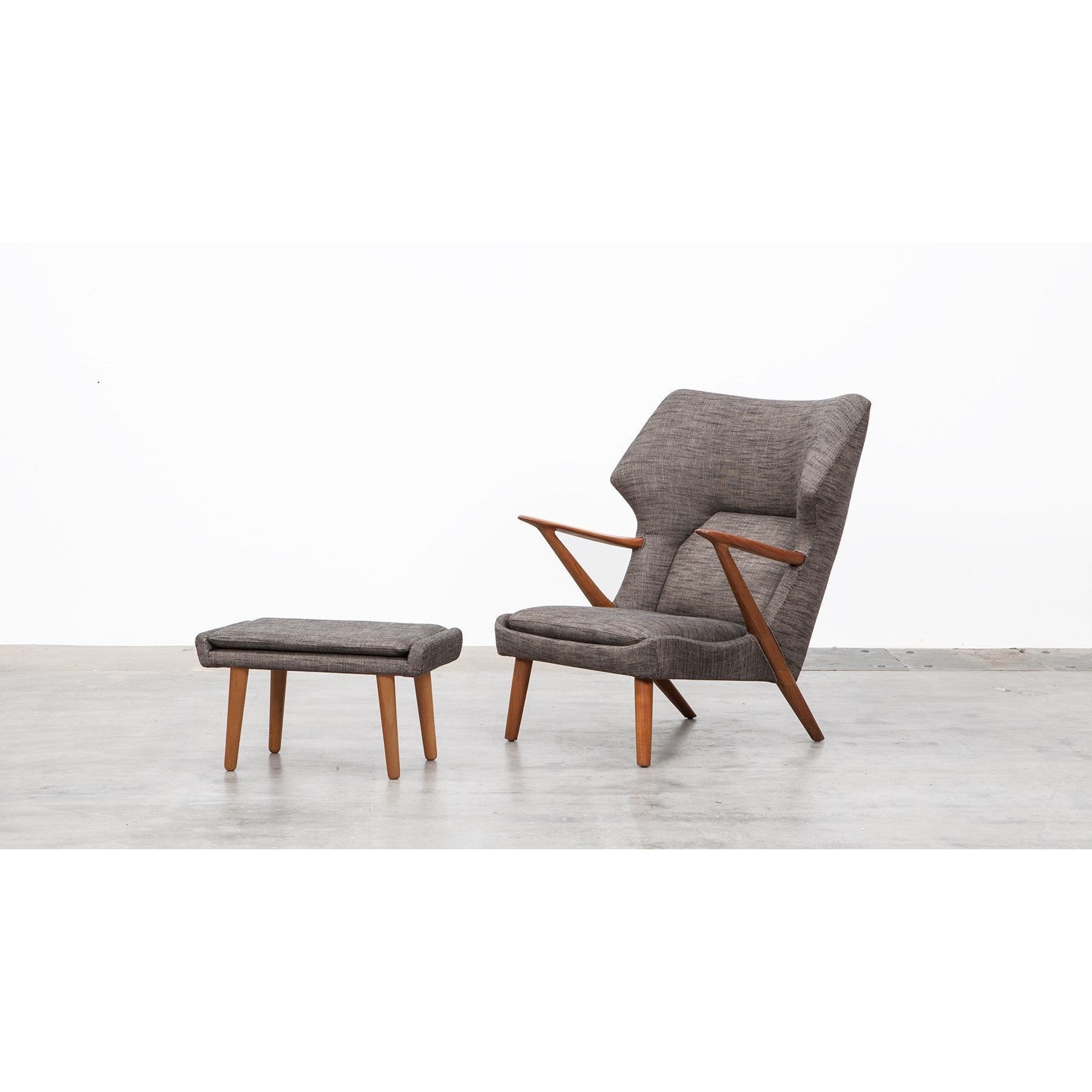 Copenhagen Lounge Chair & Ottoman