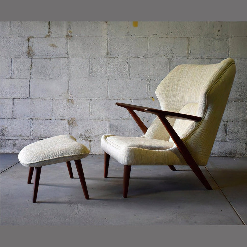 Copenhagen Lounge Chair & Ottoman