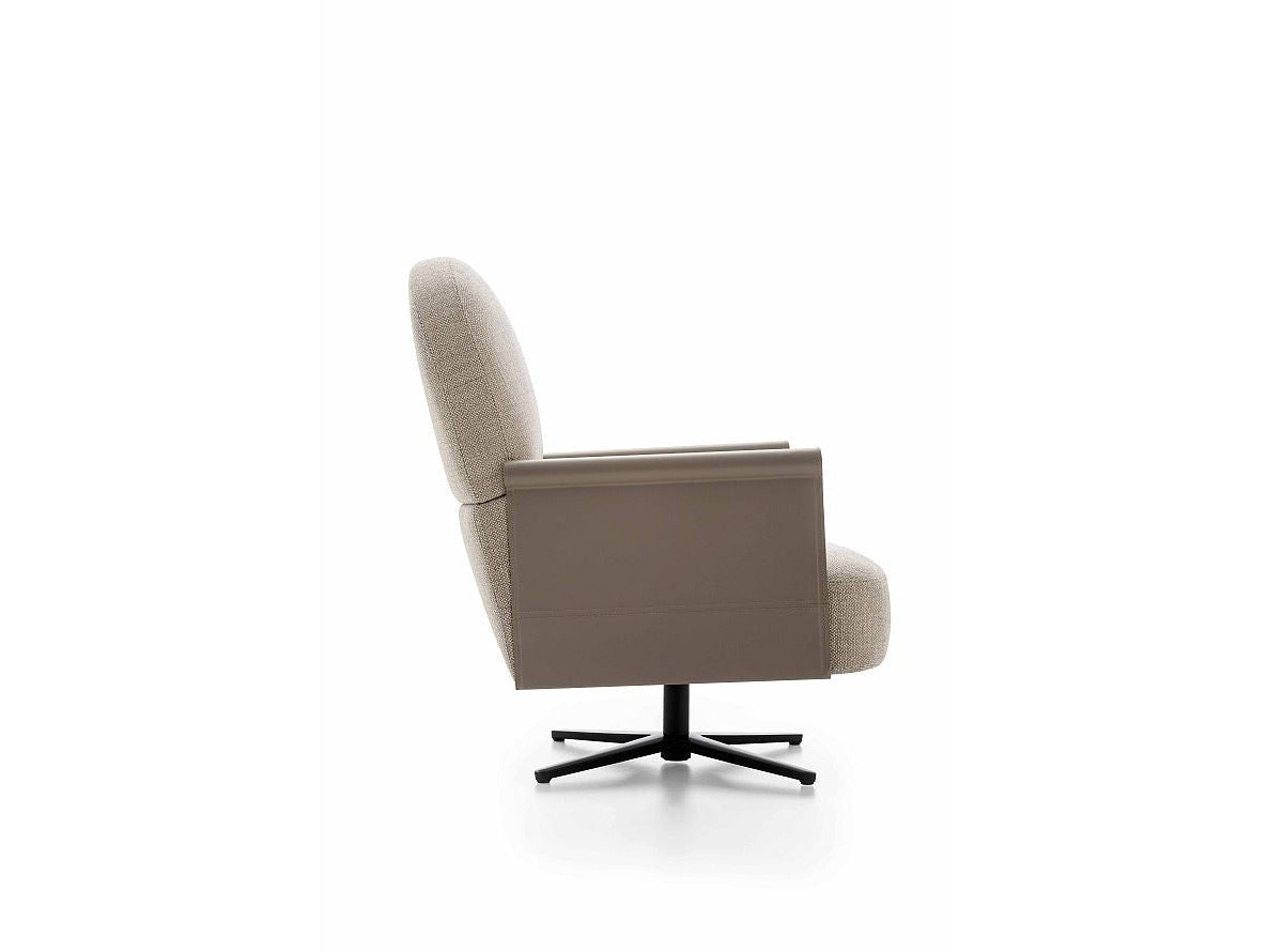 Giri Swivel Lounge Chair
