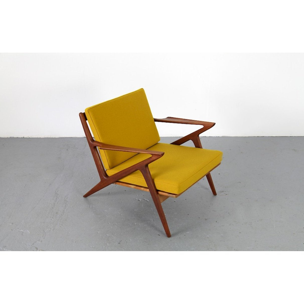 Ikkonic Lounge Chair