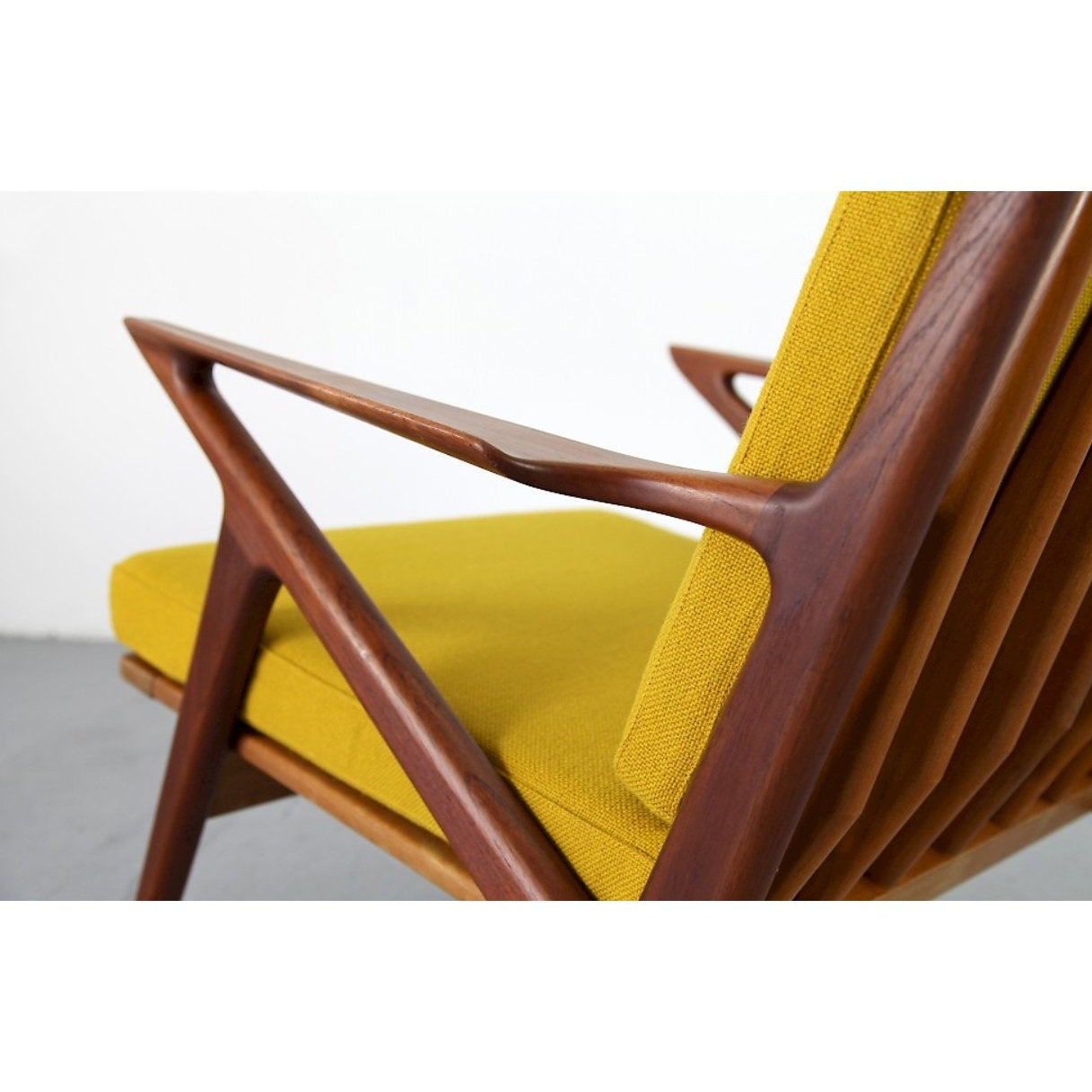 Ikkonic Lounge Chair