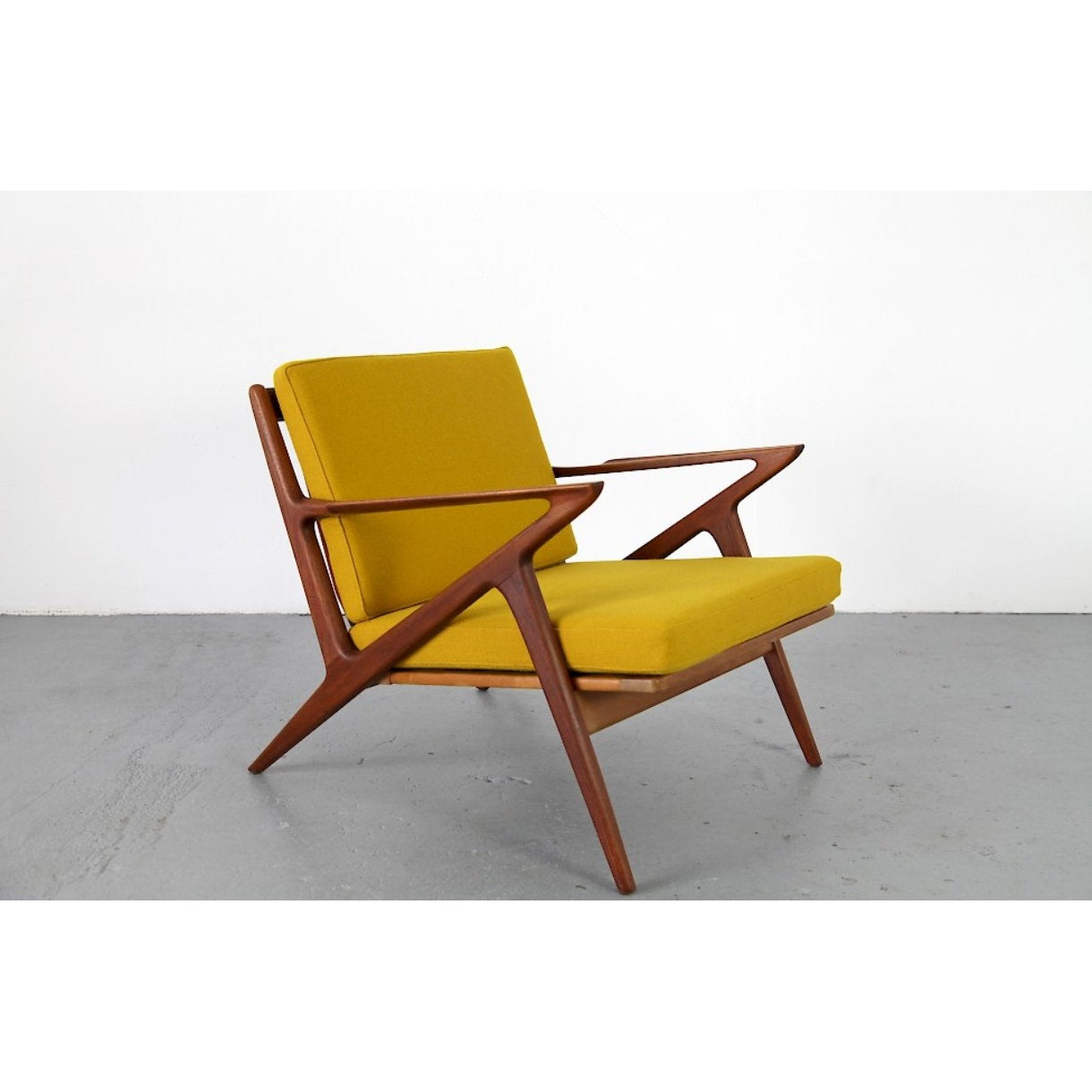 Ikkonic Lounge Chair