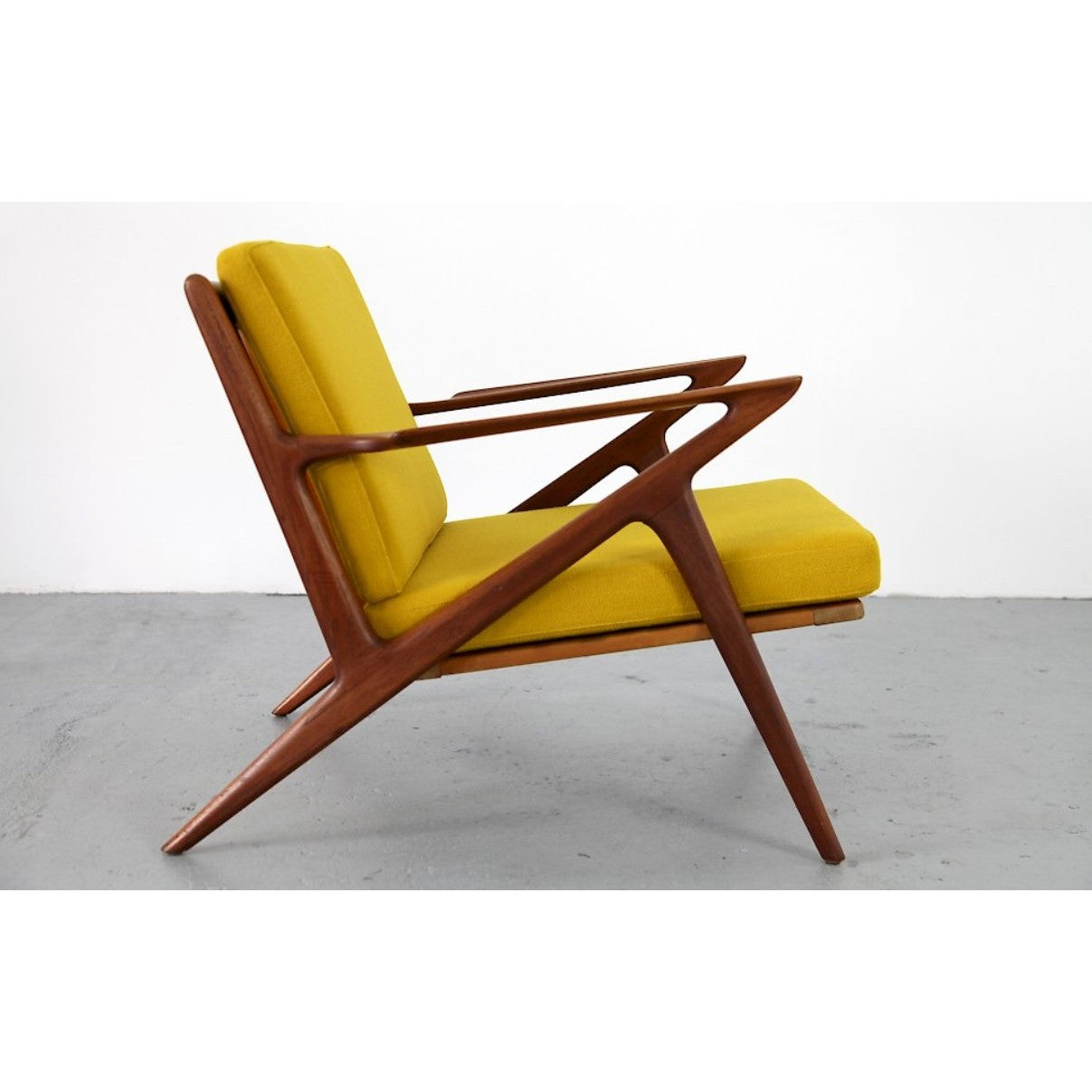 Ikkonic Lounge Chair
