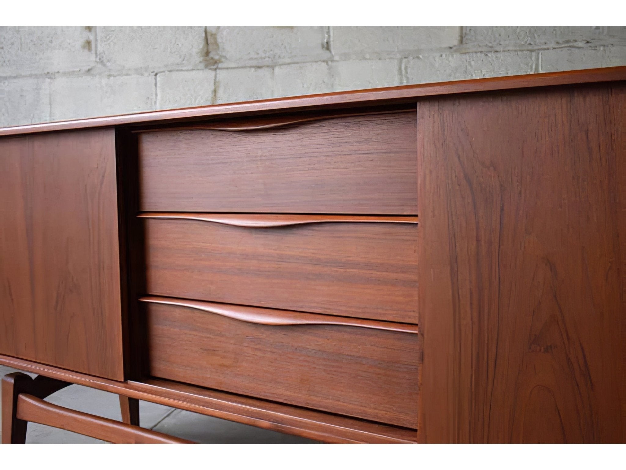 Jesper Credenza S Sideboard