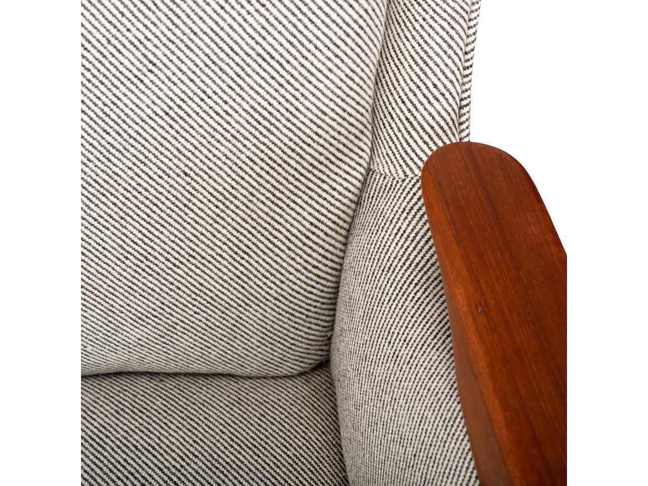 Karlskrona 2 Seater in Teak