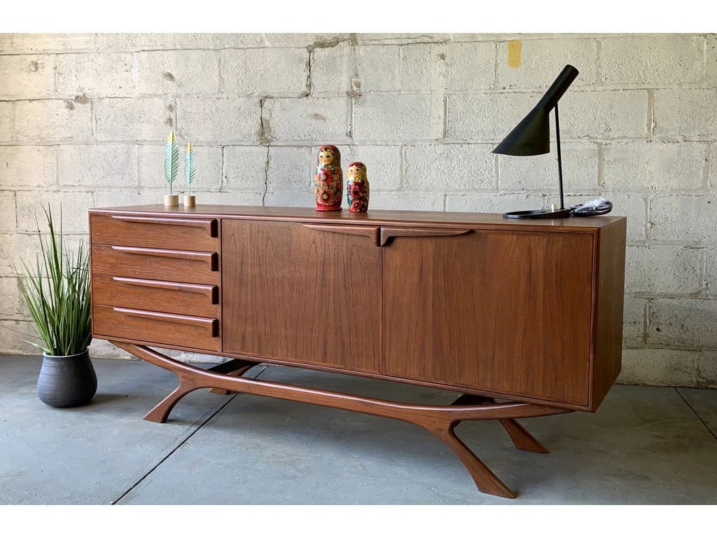 Livingston Credenza M Sideboard