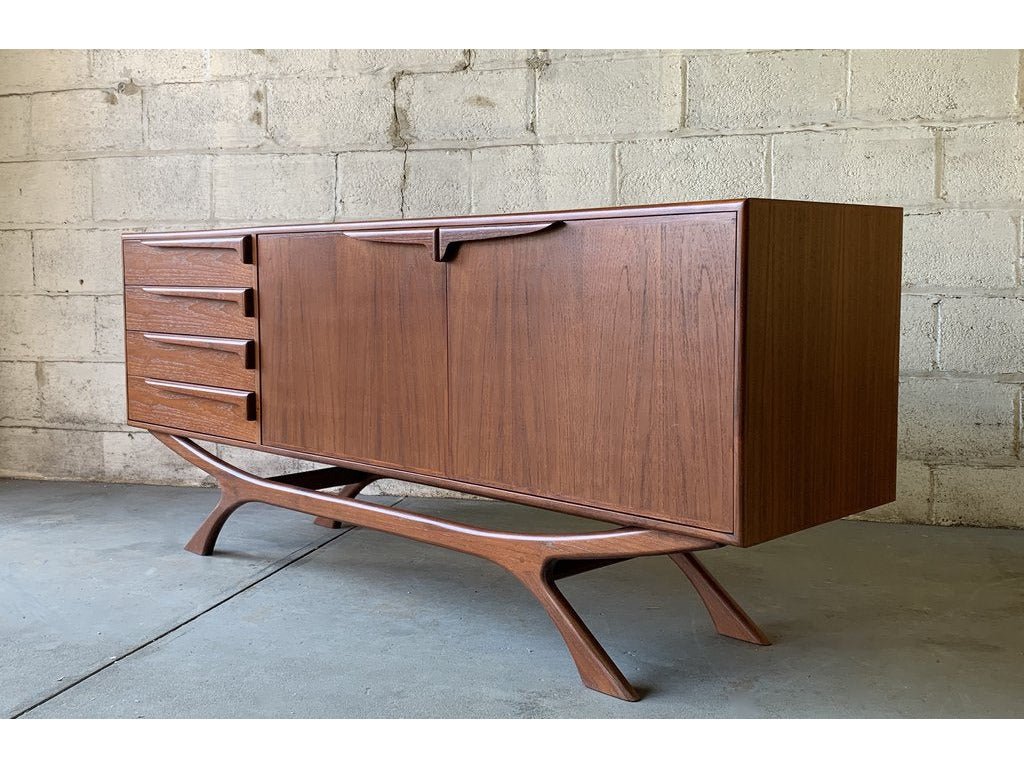 Livingston Credenza M Sideboard