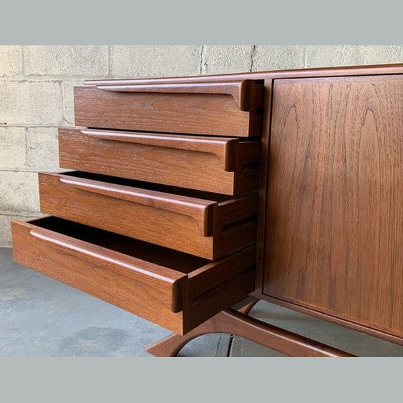 Livingston Credenza S Sideboard