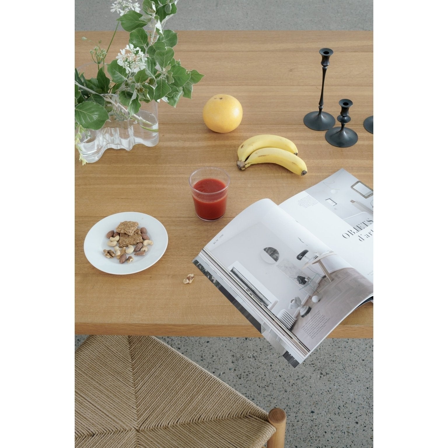 Mesnik Dining Table