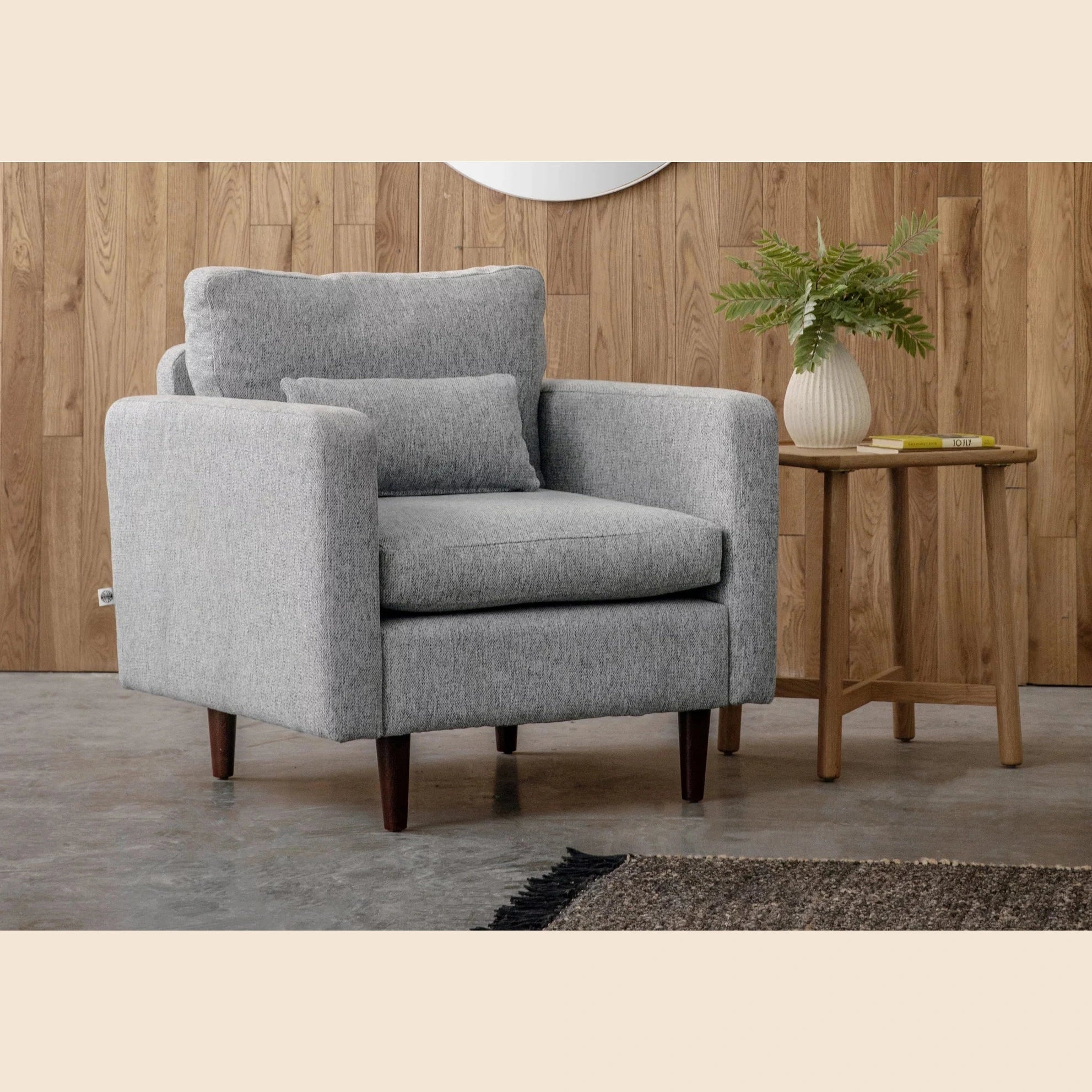 Molly armchair