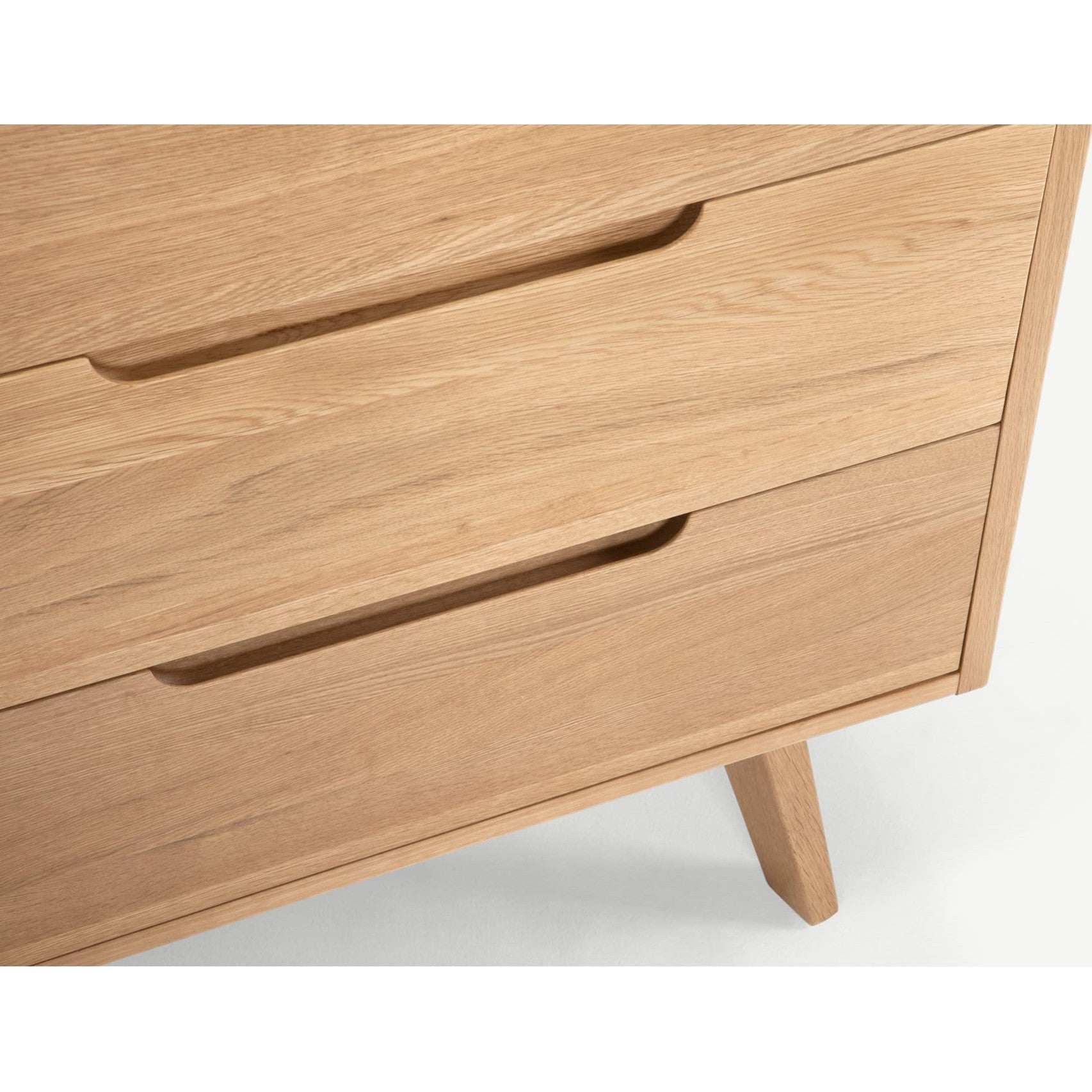 Mori Wide Chest
