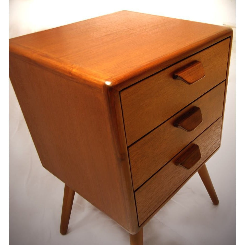 Moscow Nightstand Side Table