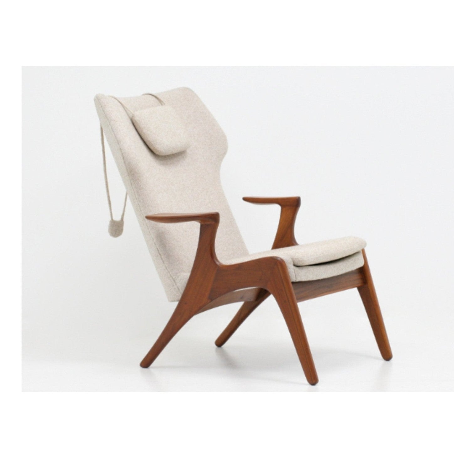 Natur Lounge Chair in Teak