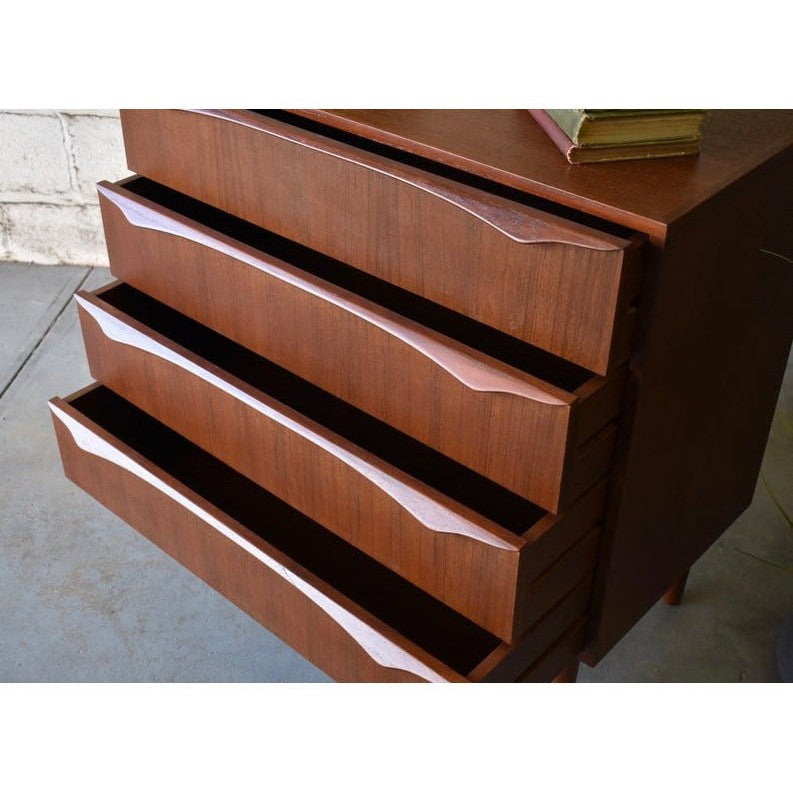 Örebro Tallboy in Teak