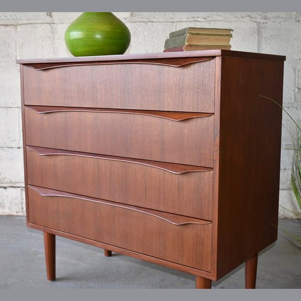 Örebro Tallboy in Teak