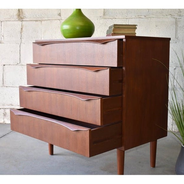 Örebro Tallboy in Teak