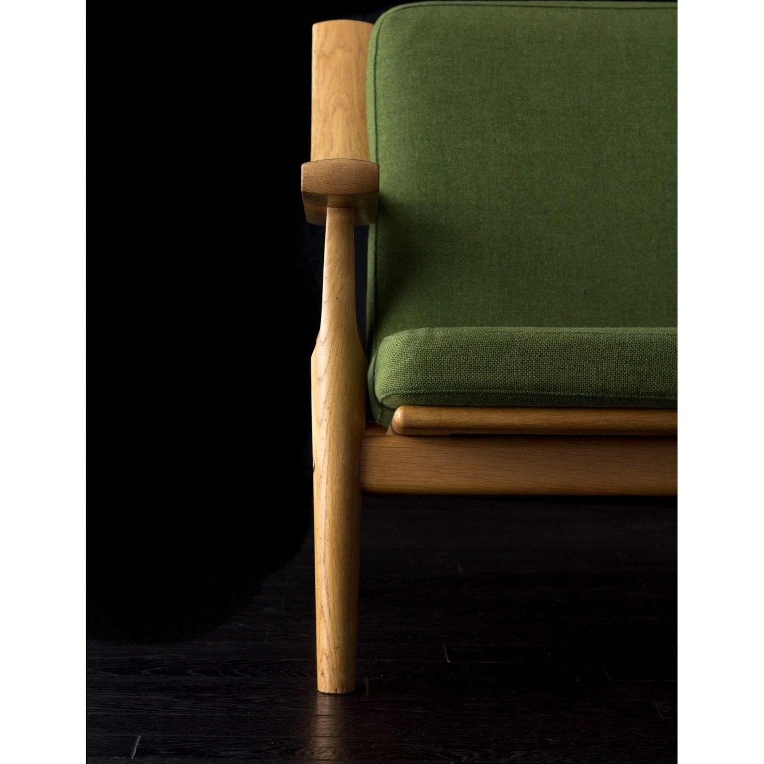 Parsa Lounge Chair