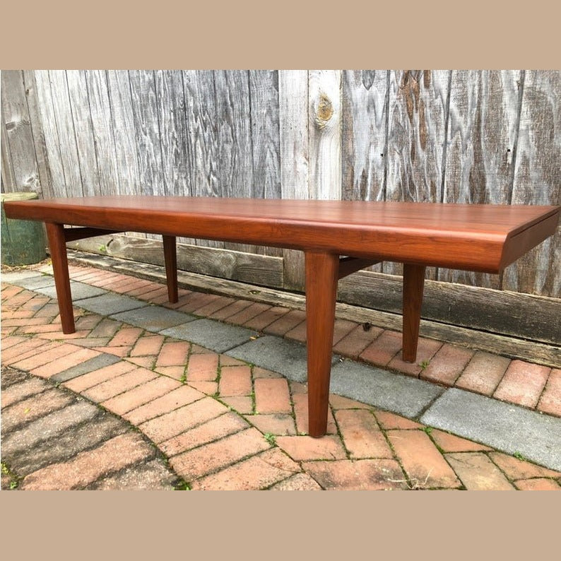Plat Coffee Table in Teak