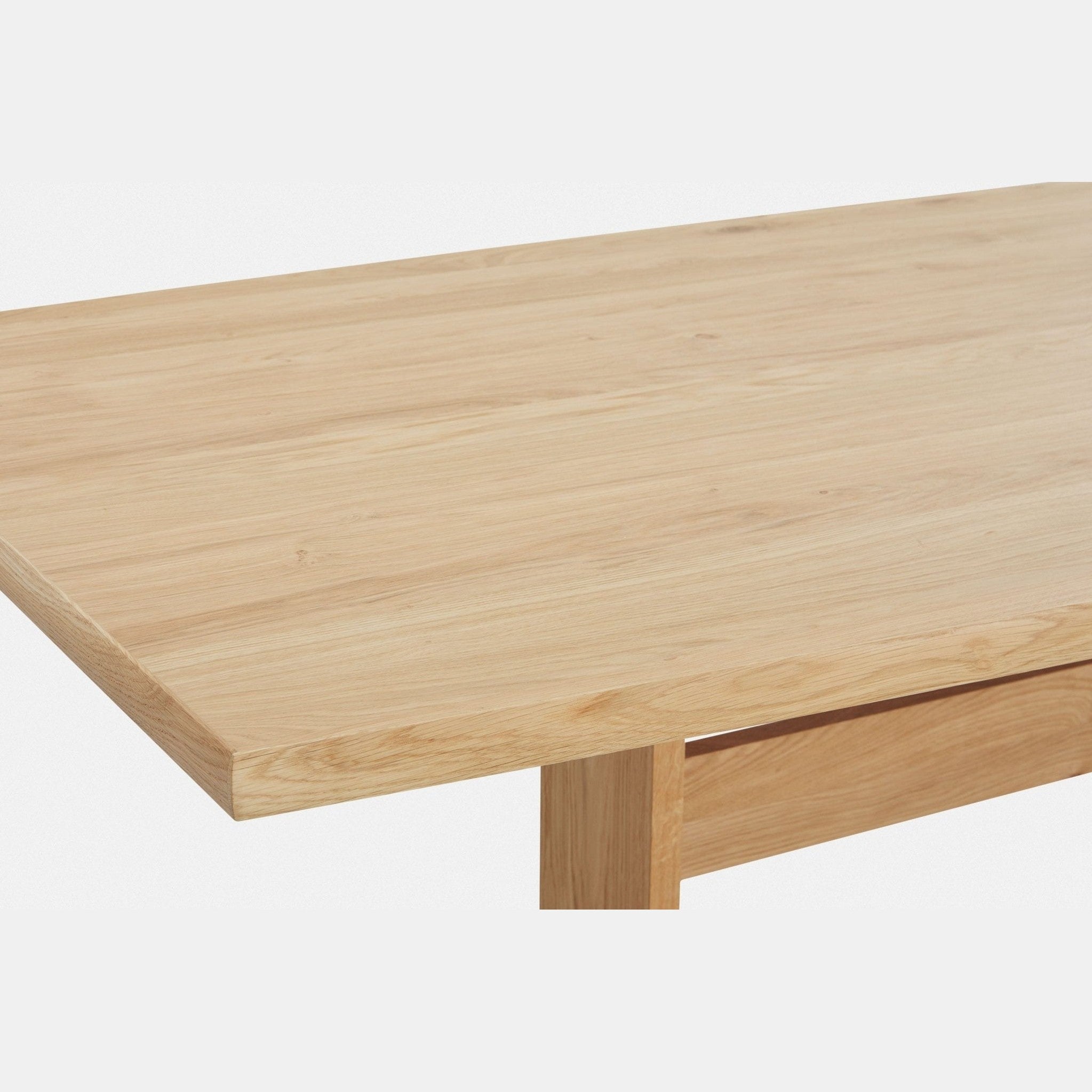 Serra dining table