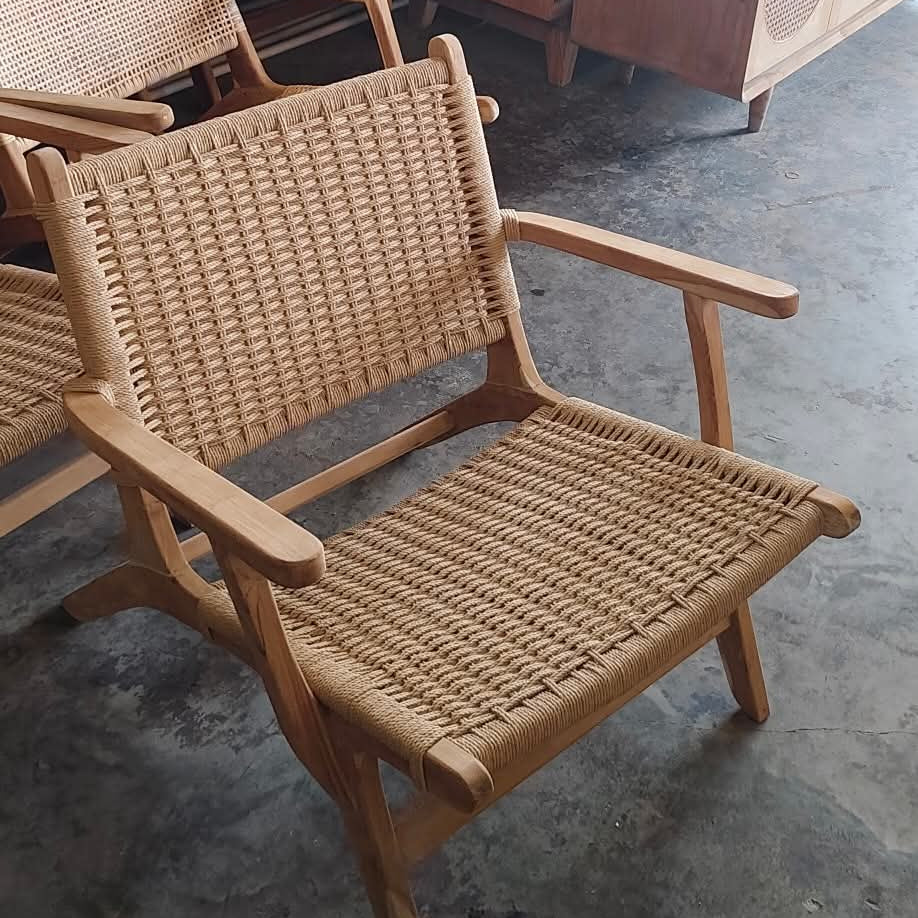 Rosso armchair in teak