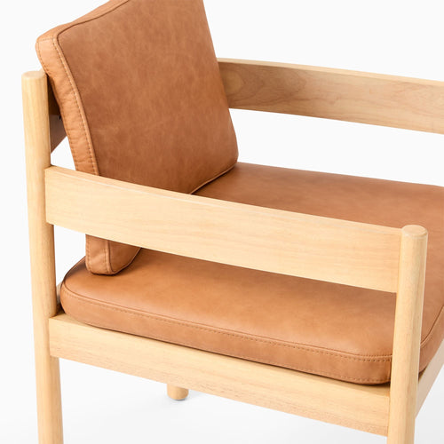 Beck dining chain with armrest in natural