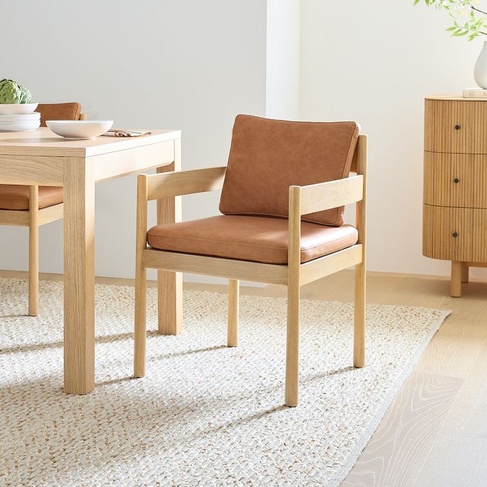 Beck dining chain with armrest in natural