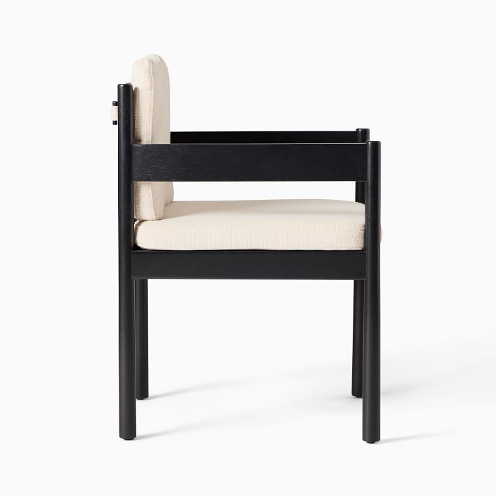 Beck dining chair with armrest in black