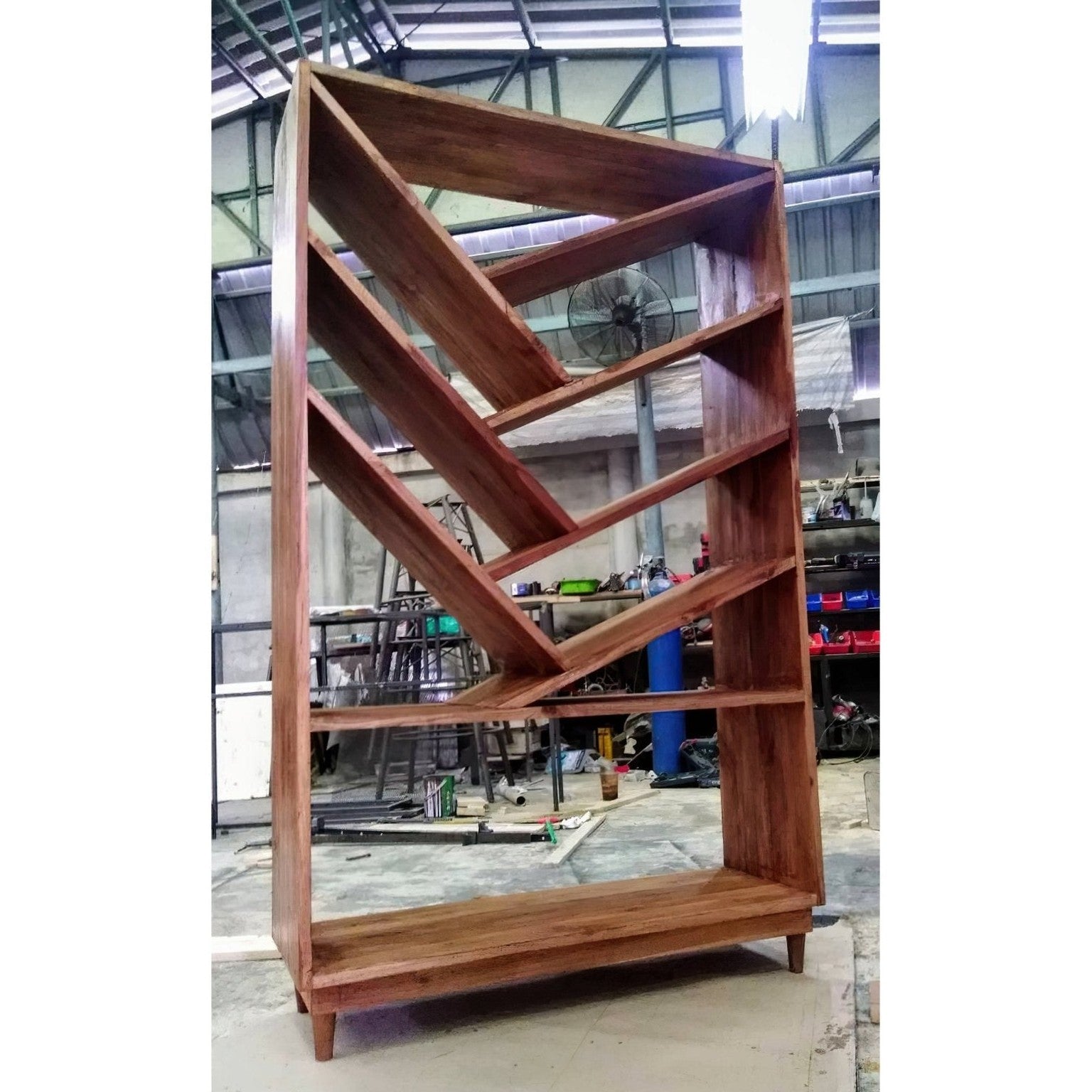 Bonn Minimalist Bookshelf