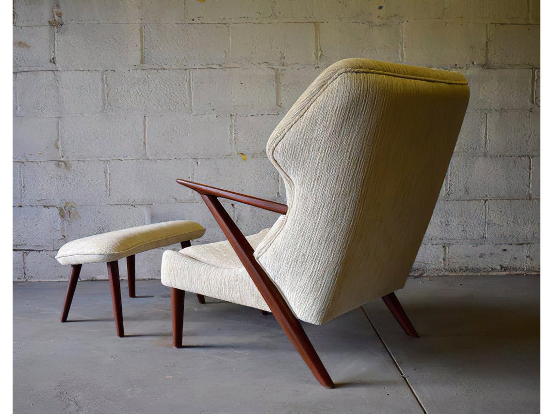 Copenhagen Lounge Chair & Ottoman