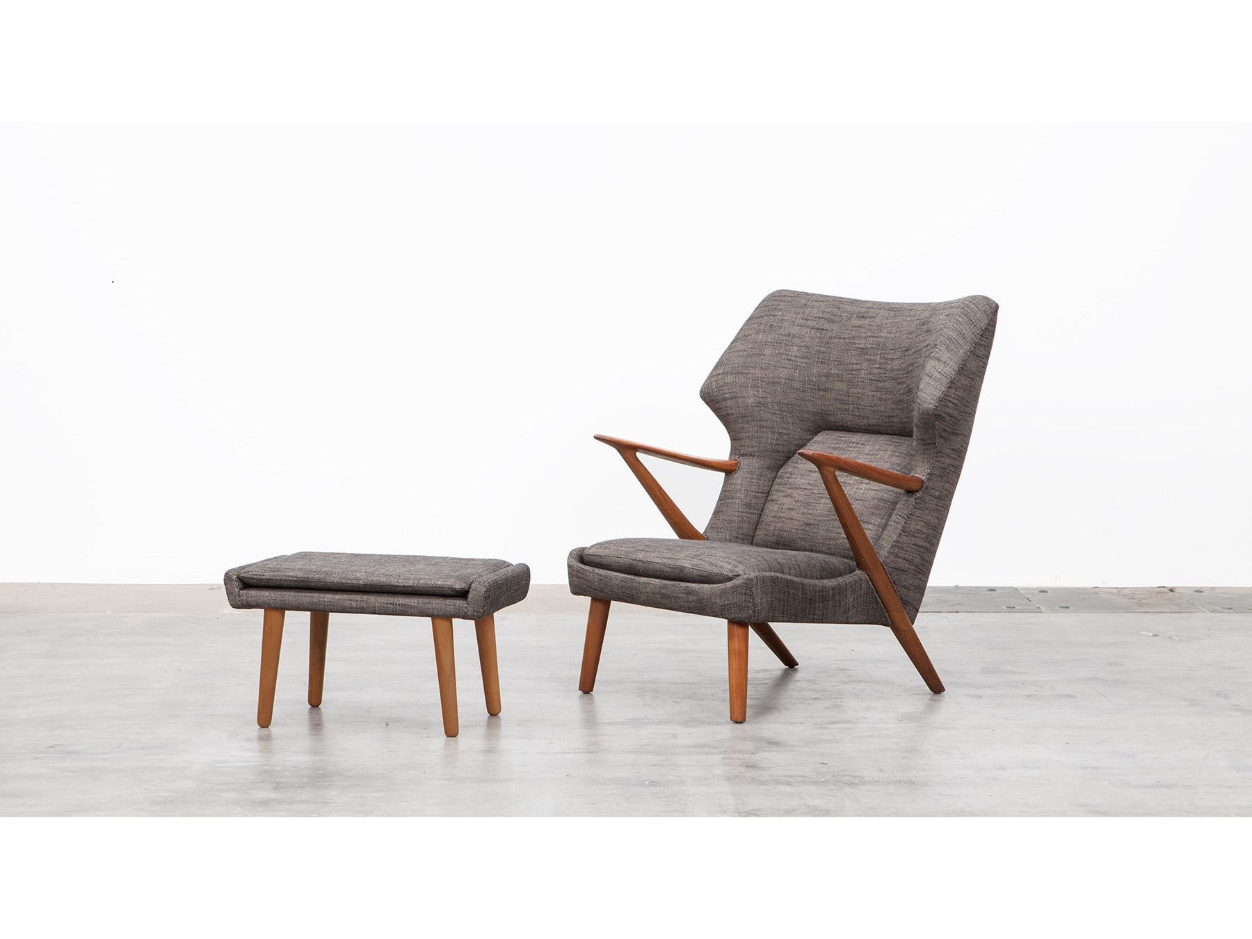 Copenhagen Lounge Chair & Ottoman