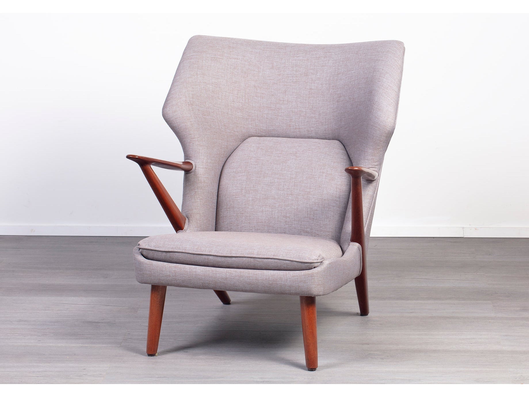 Copenhagen Lounge Chair & Ottoman