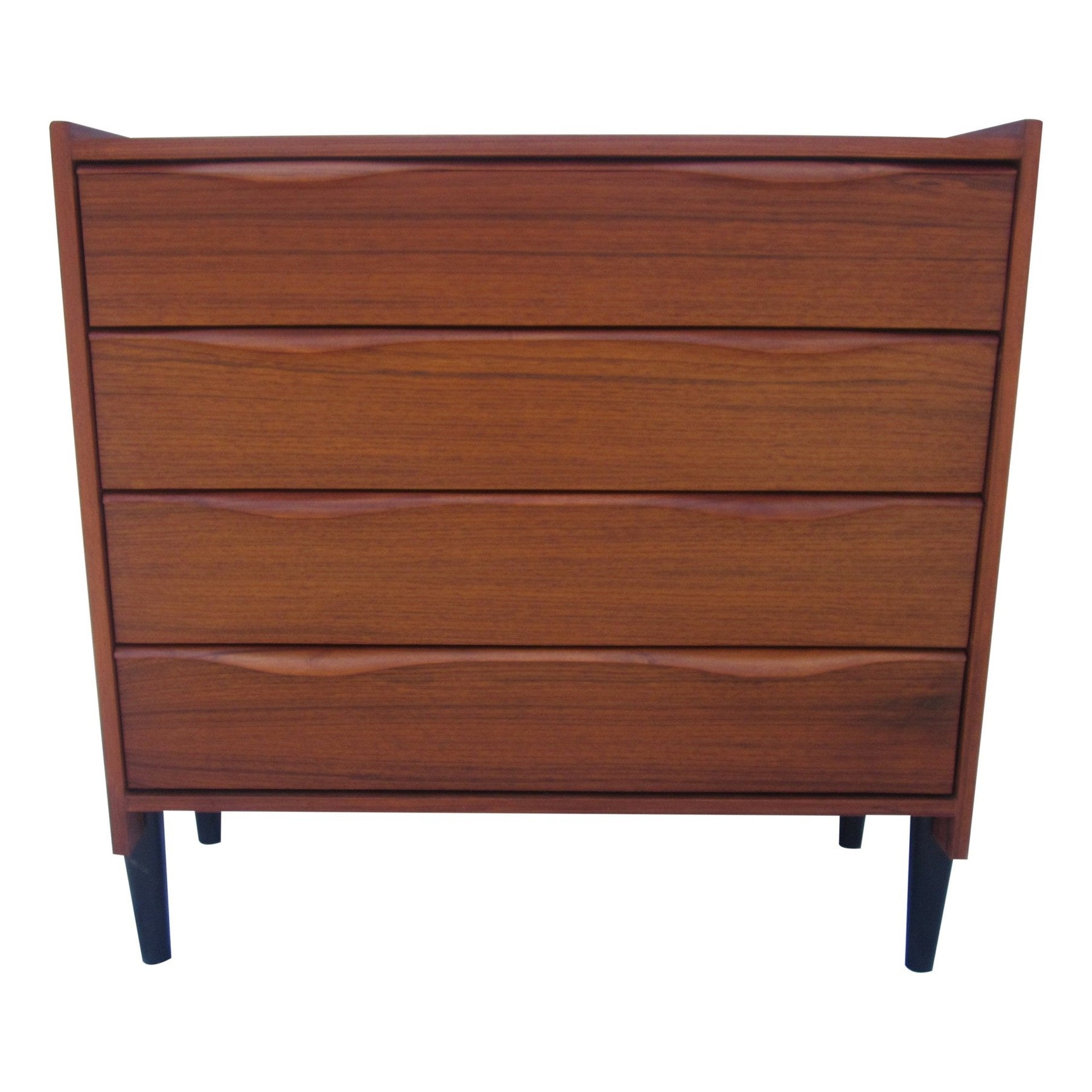 Darrius Tallboy Chest