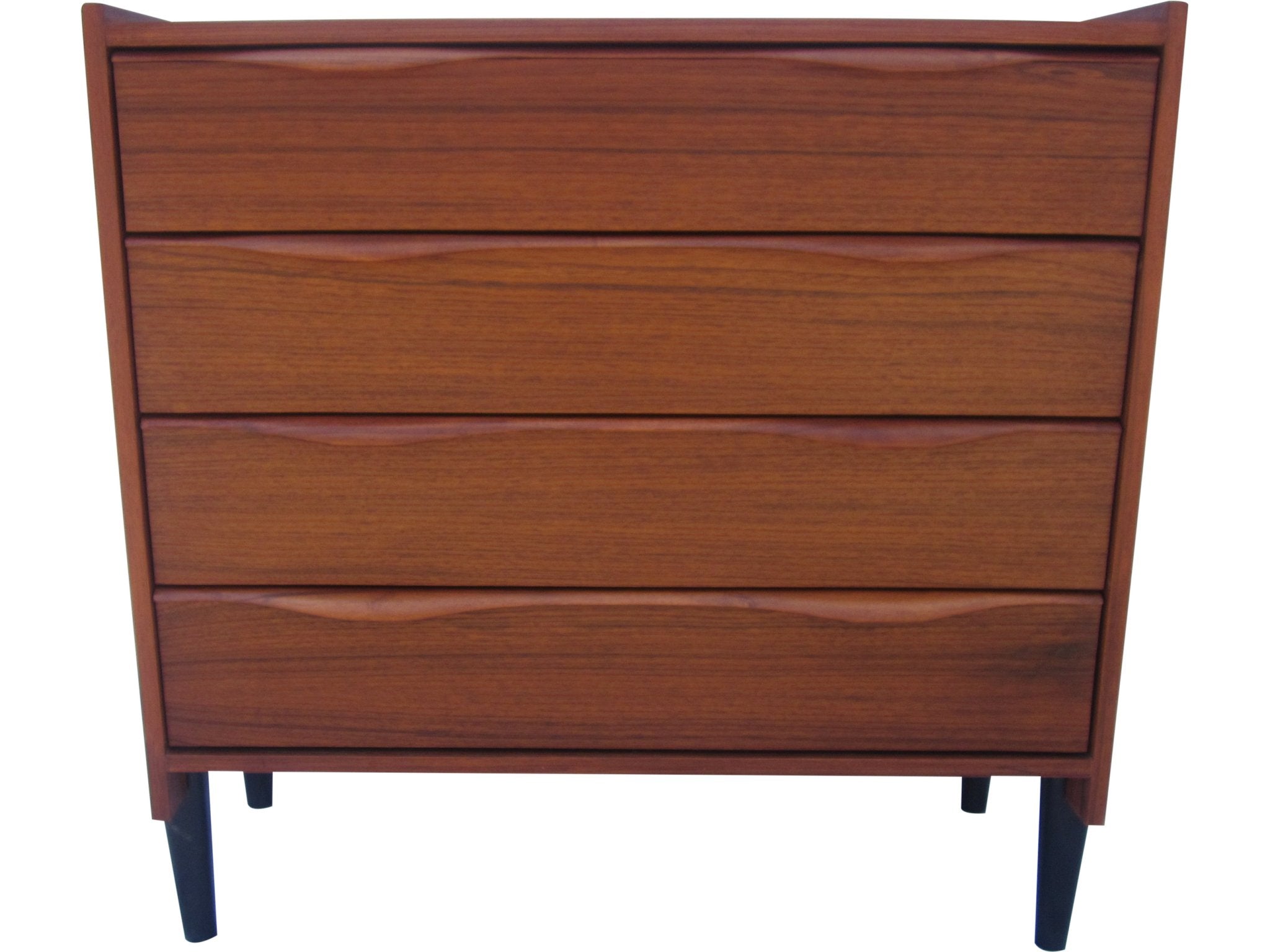 Darrius Tallboy Chest