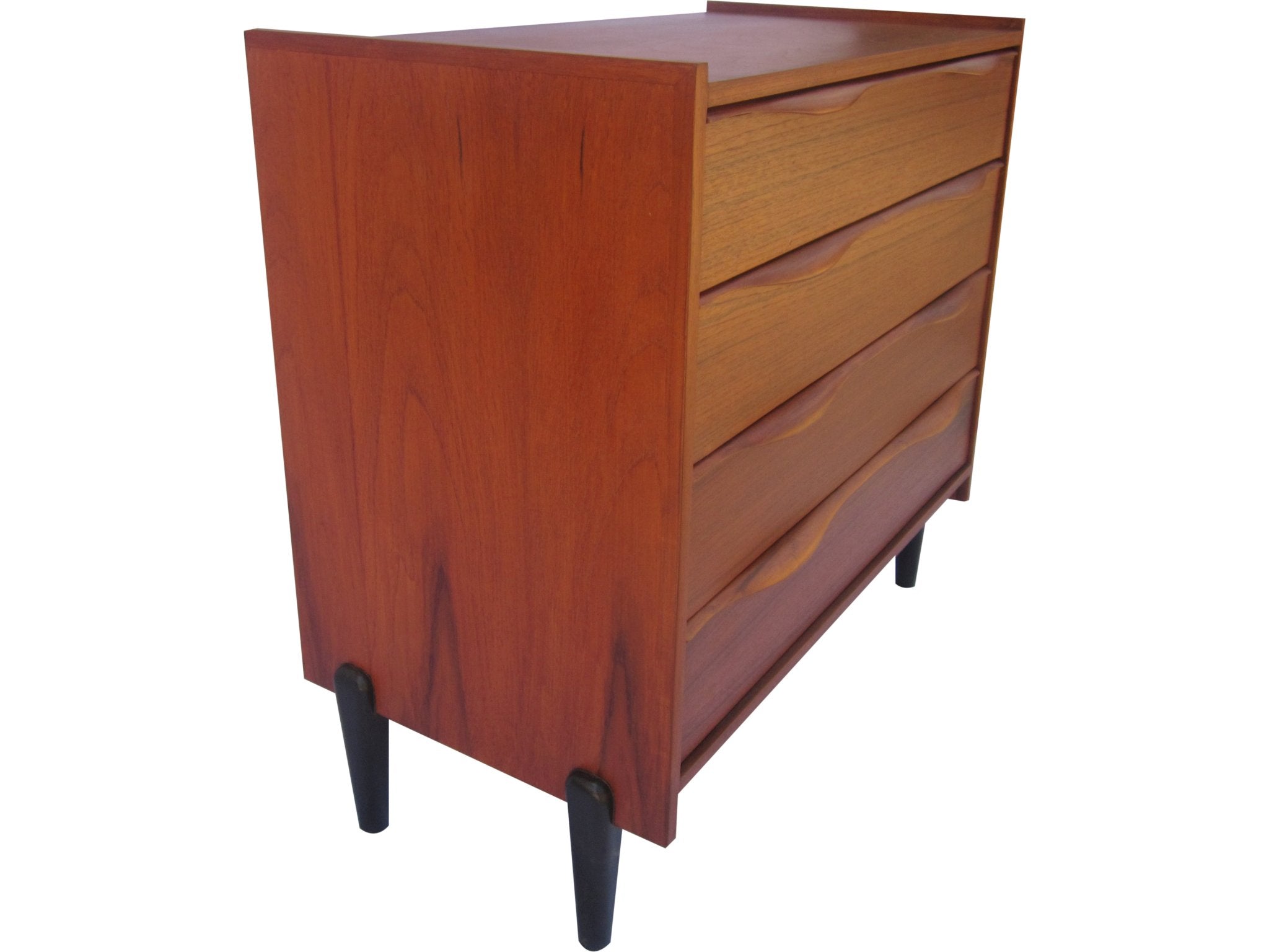 Darrius Tallboy Chest