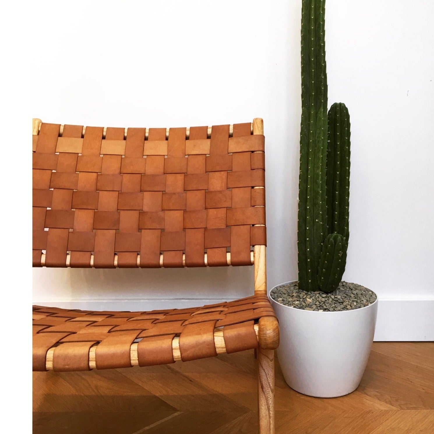 Dastan Lounge Chair