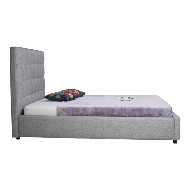 Demian bed