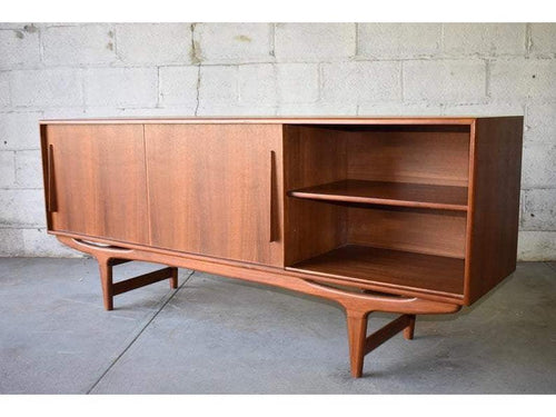 Dereek Credenza L Sideboard