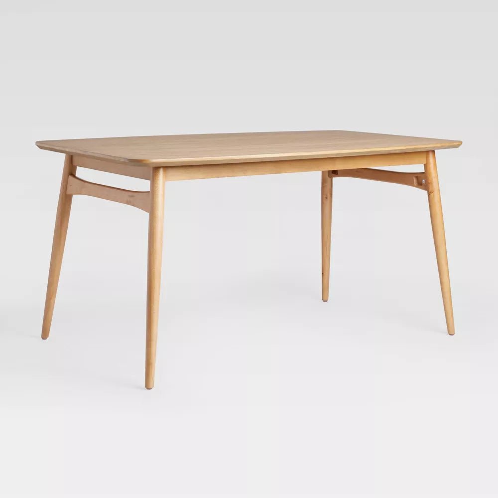 Fero dining table