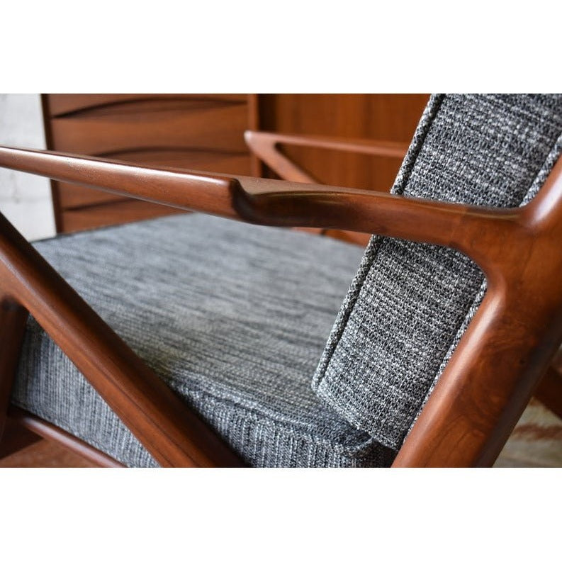 Ikkonic Lounge Chair