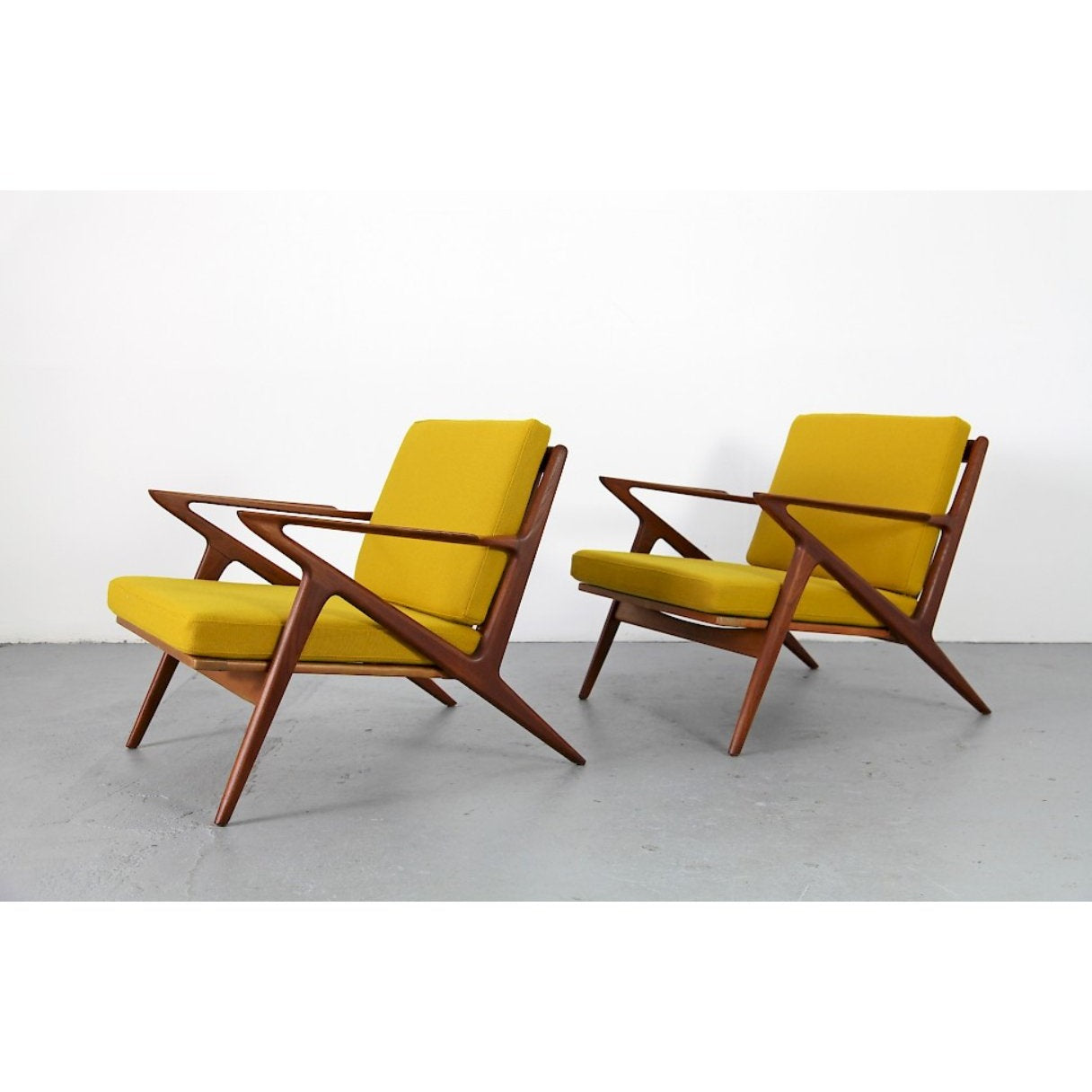 Ikkonic Lounge Chair