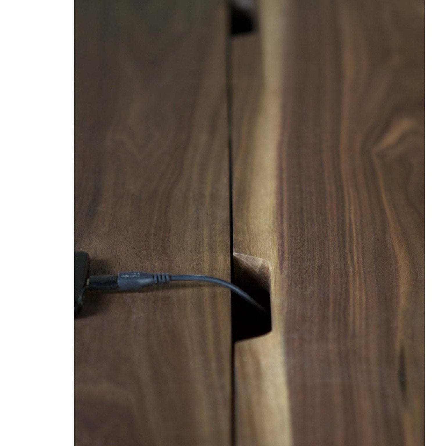 Jaspin Desk in Walnut