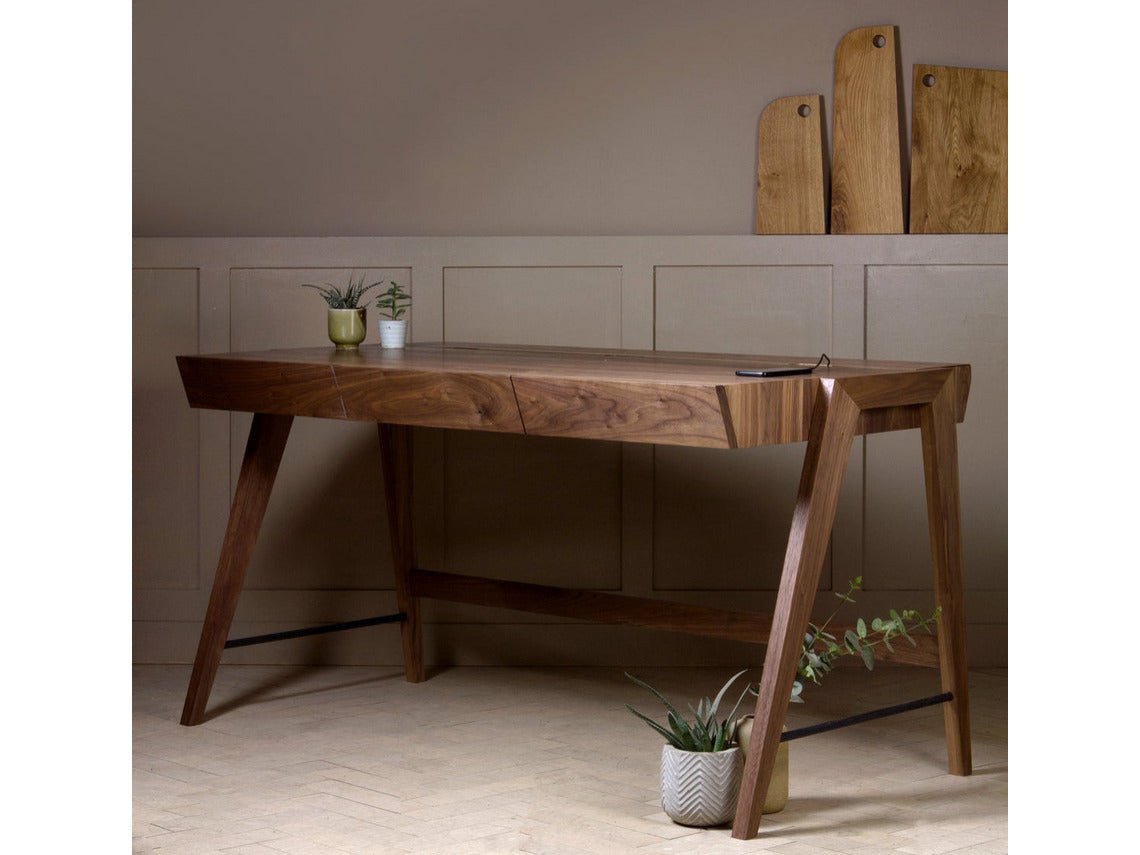 Jaspin Desk in Walnut