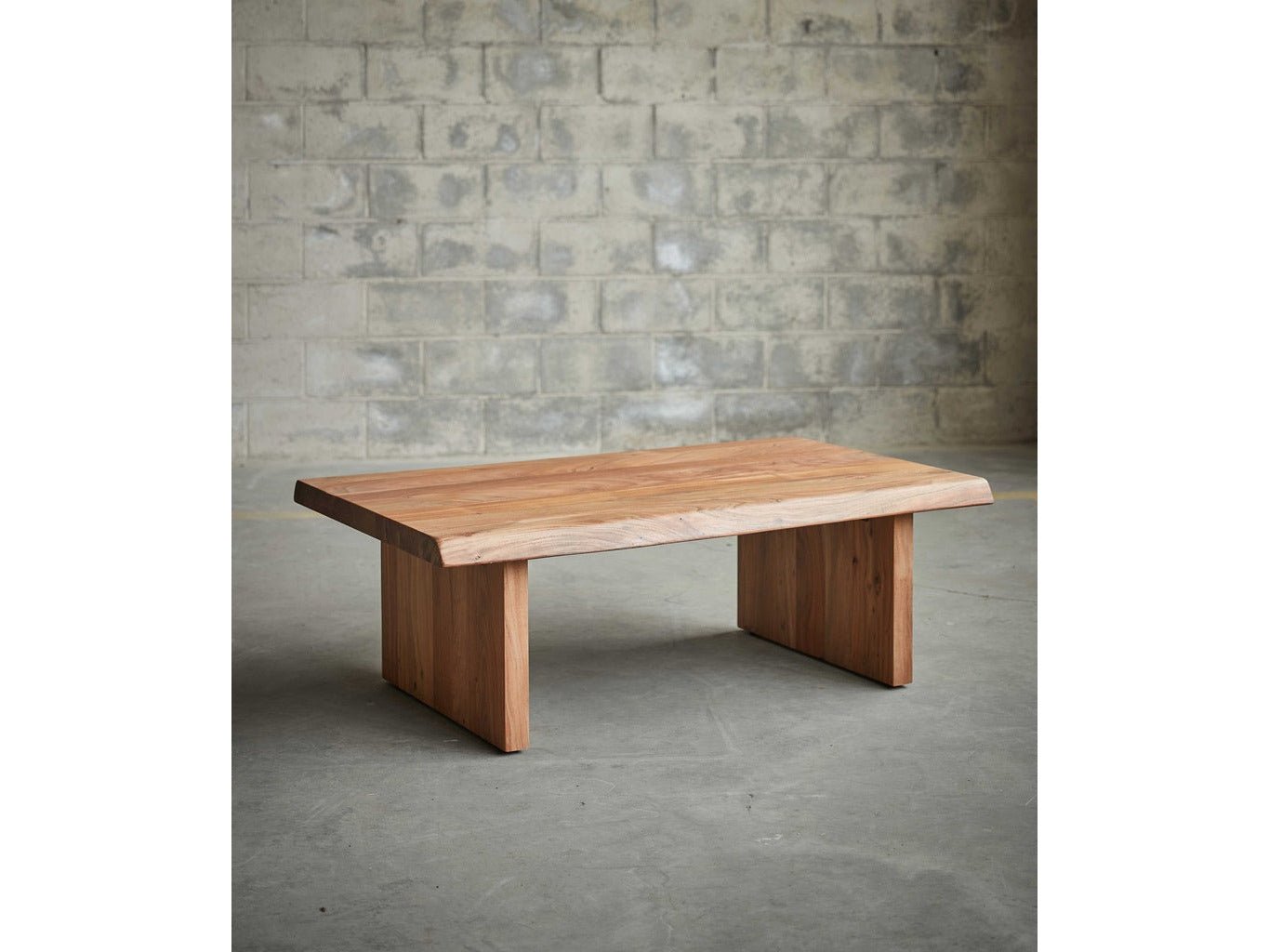 Kara coffee table