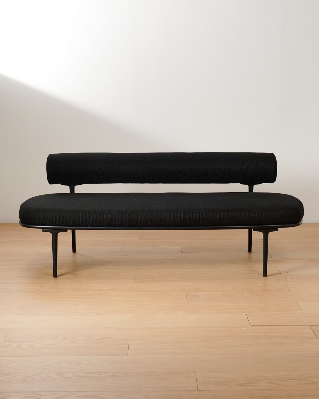 Kiran sofa in black