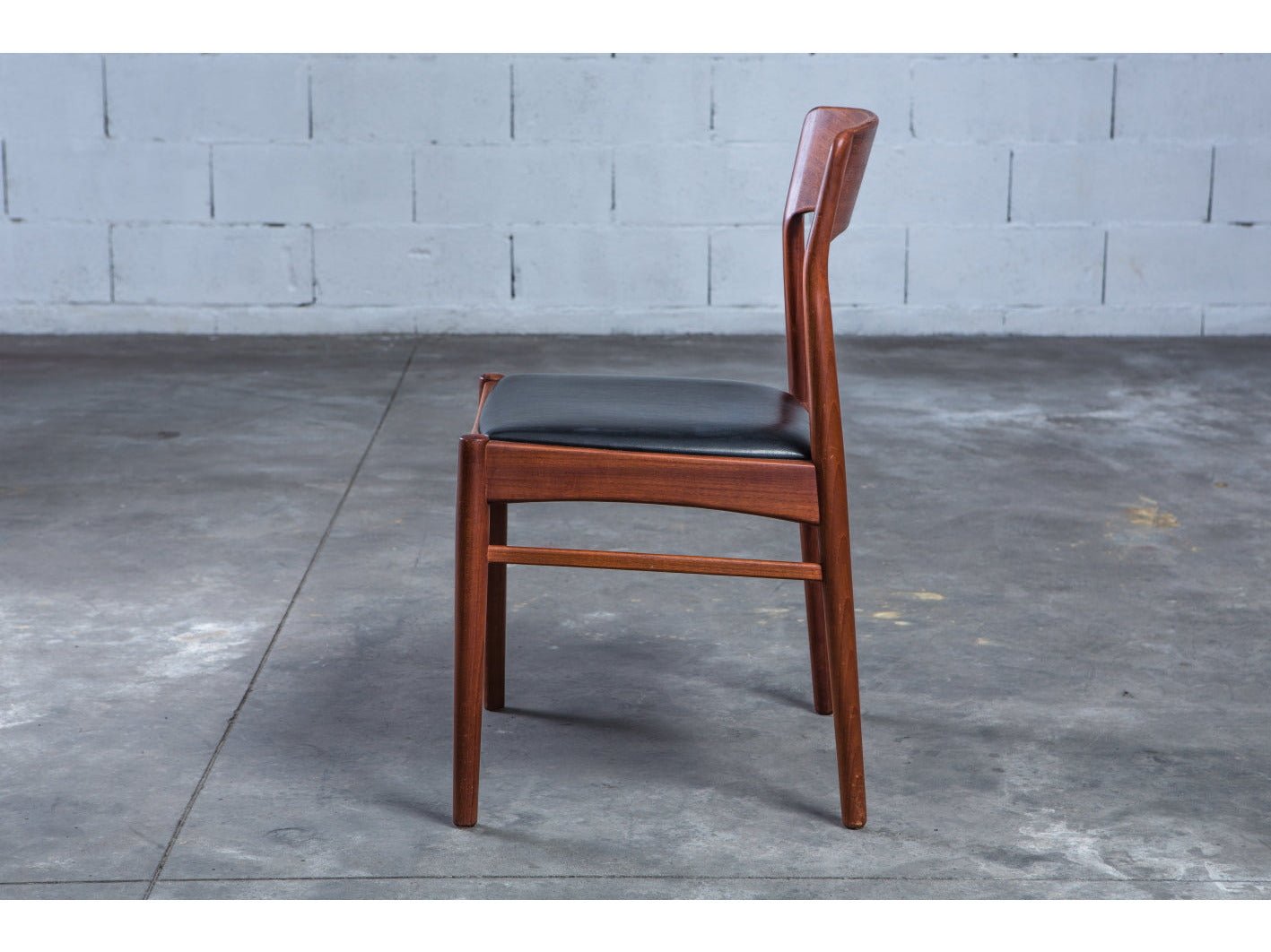 Konik Dining Chair