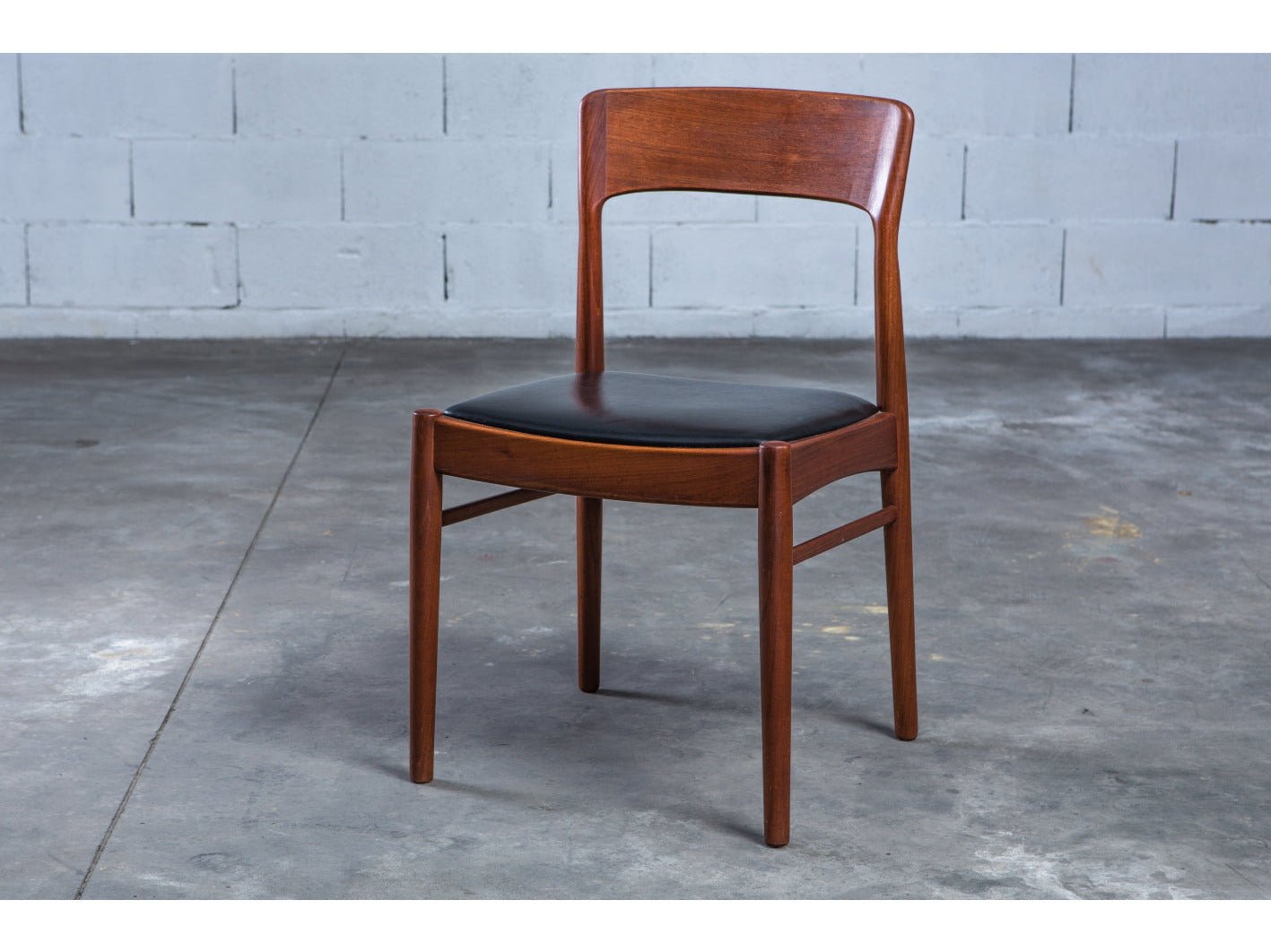 Konik Dining Chair