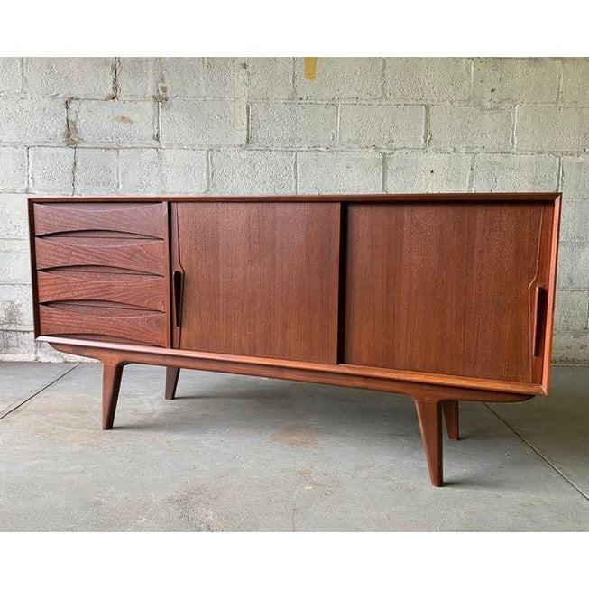 Malmö Credenza M Sideboard