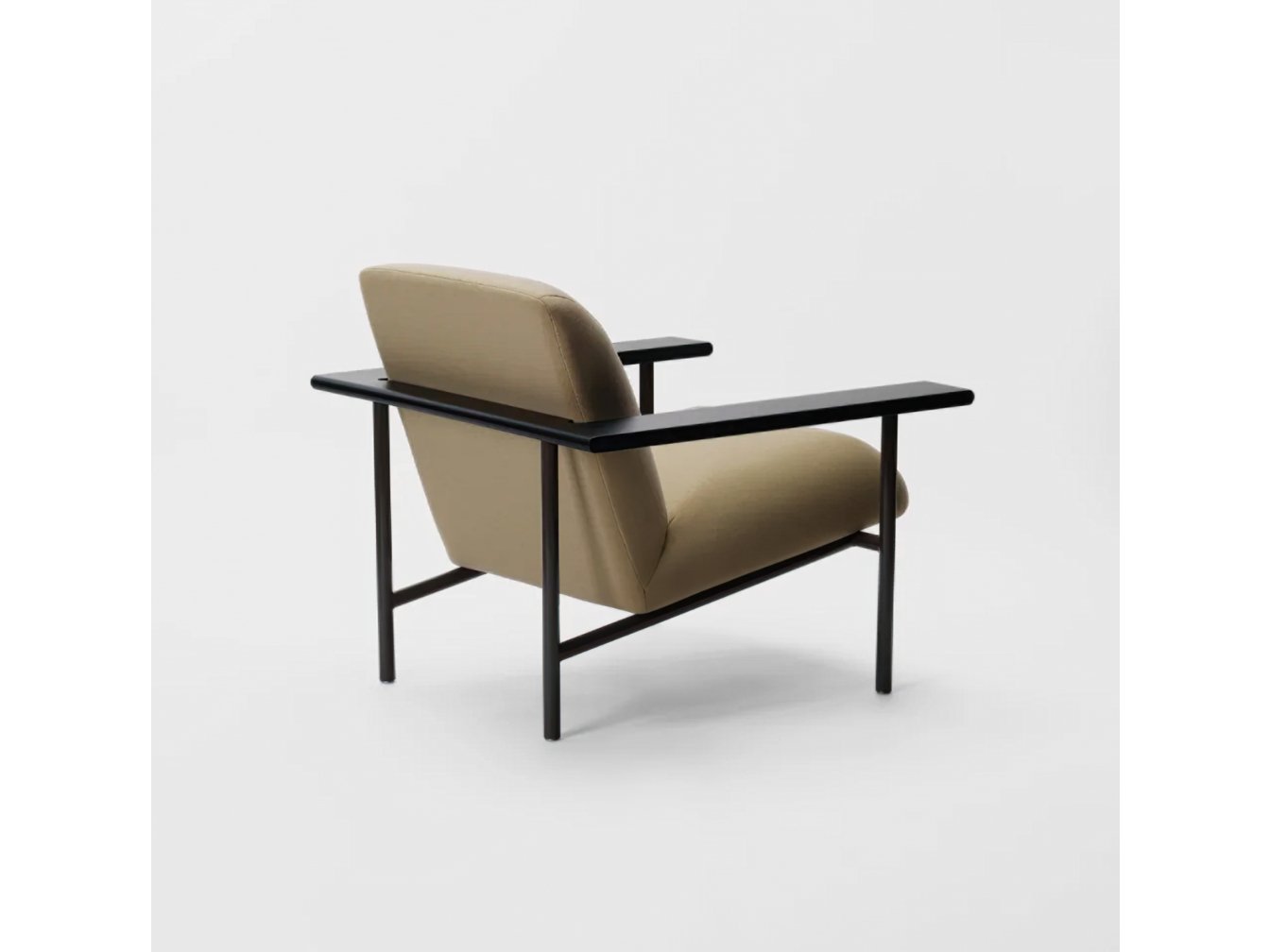 Mason Lounge Chair in Black